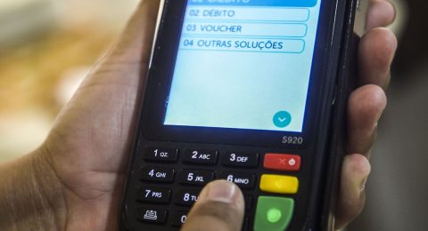 Máquina de cartão crédito e débito