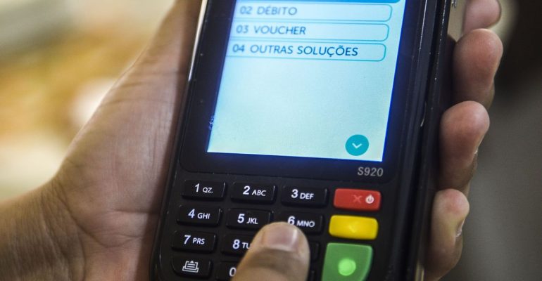 Máquina de cartão crédito e débito