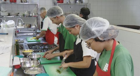 alunos_do_curso_tecnico_de_gastronomia_do_instituto_federal_de_brasilia.jpg